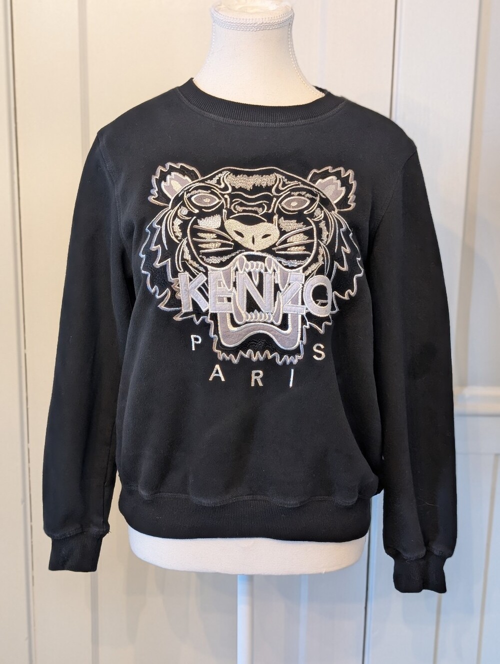 Authentic Kenzo Black Crewneck Sweater with White & Gray Tiger Embroidery